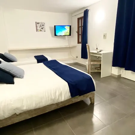 Cala Reale Marinella Guest house *